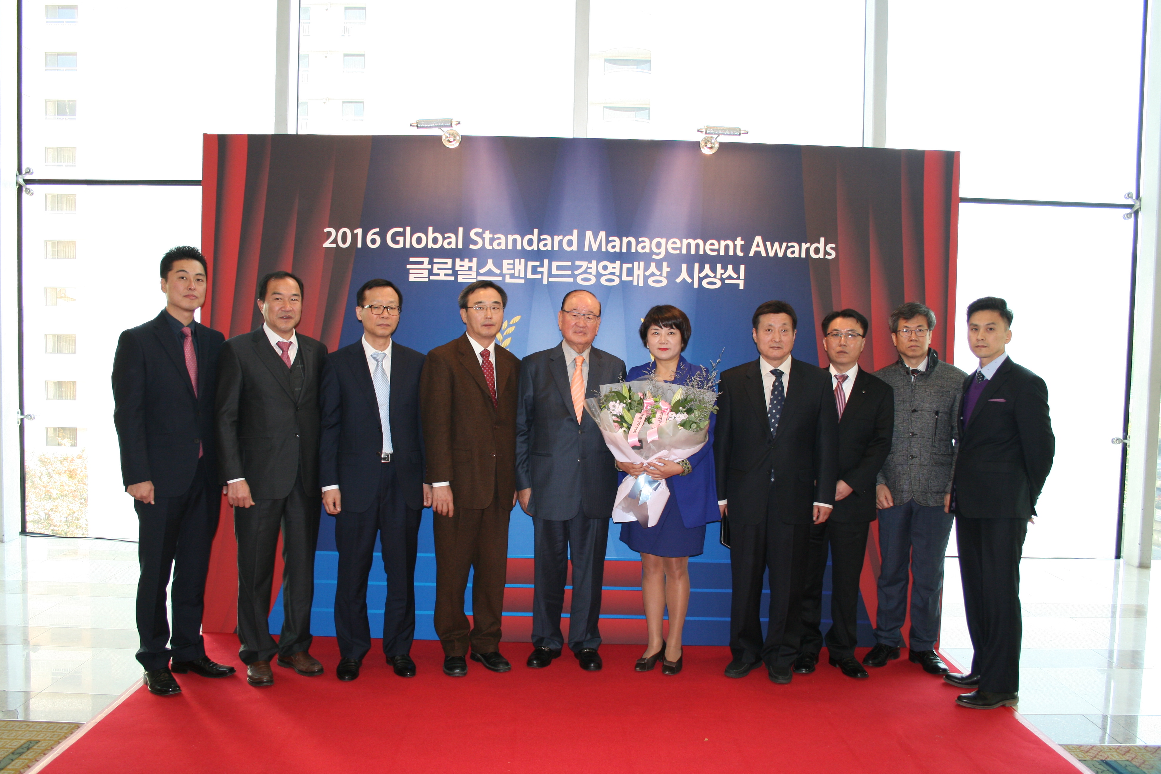 역내 입주업체인 (주)서울정밀이 2016년 한국 능률협회 품질경영대상 4년연속 대상을 수상했습니다.