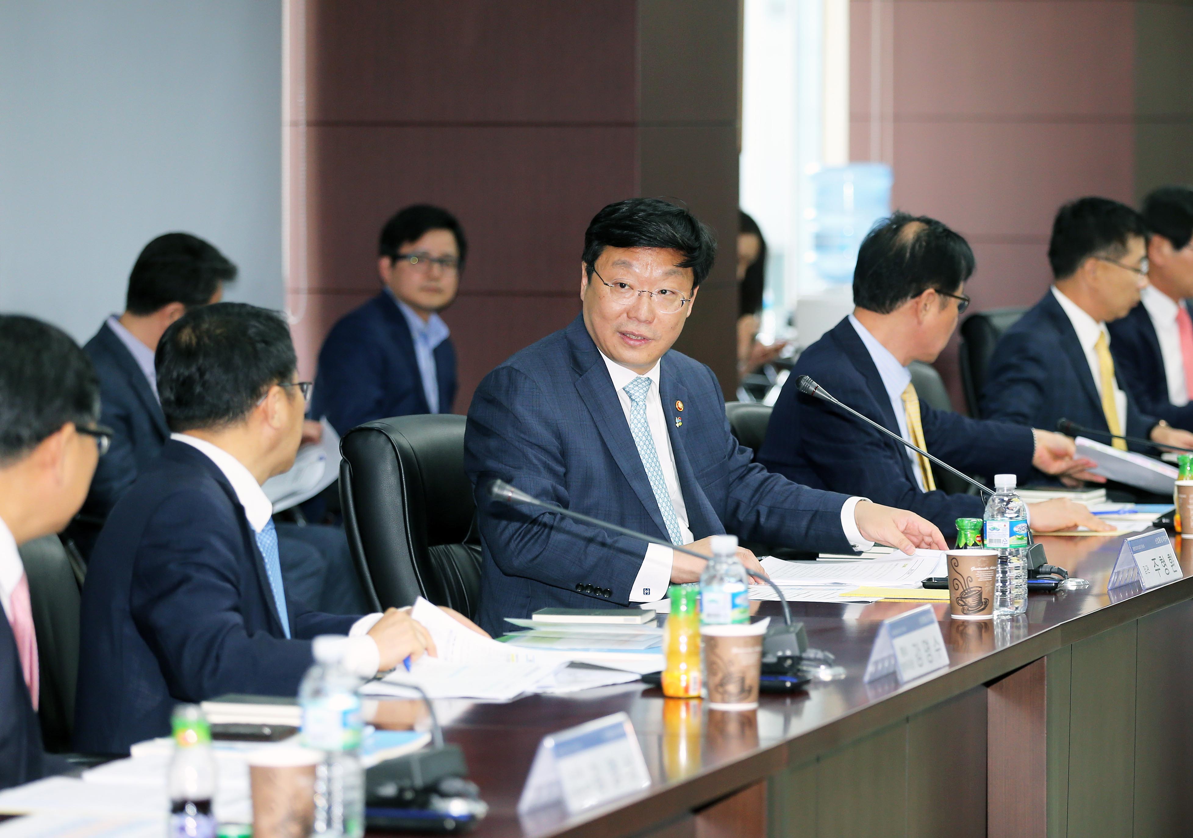 포토뉴스 < 정책뉴스 < 알림·뉴스 산업통상자원부 홈페이지 - 플랜트 업계 CEO 간담회 산업통상자원부