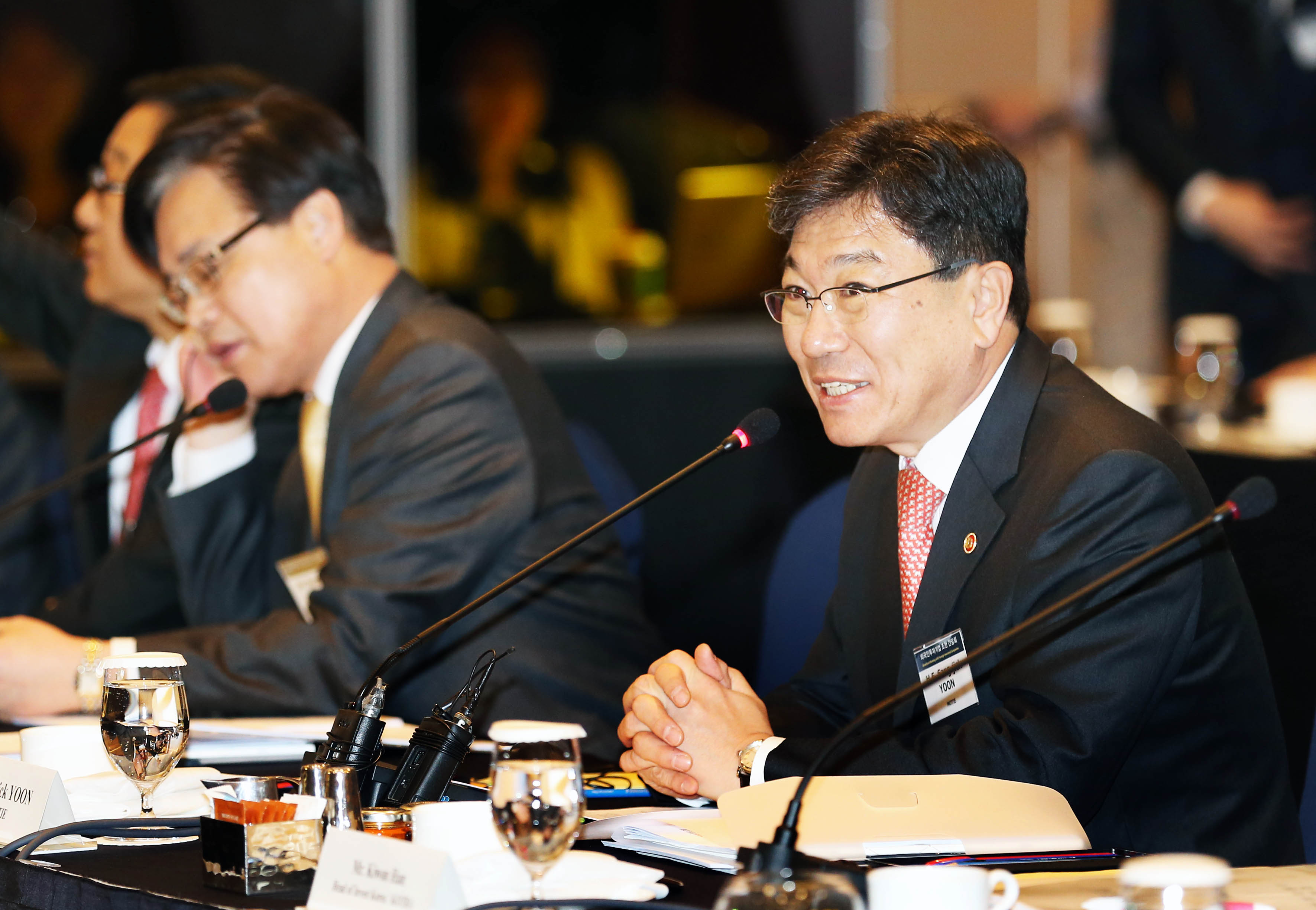 포토뉴스 < 정책뉴스 < 알림·뉴스 산업통상자원부 홈페이지 - 외국인투자기업 조찬 간담회 산업통상자원부