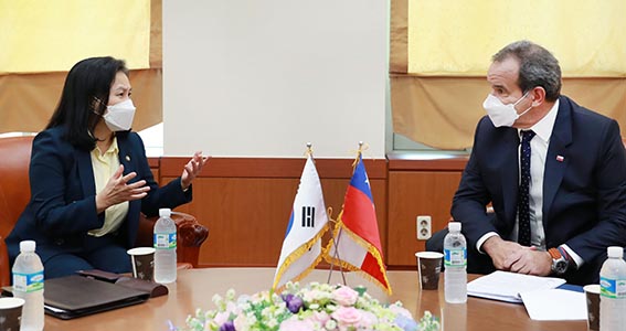 칠레 외교부 장관 면담 이미지 0